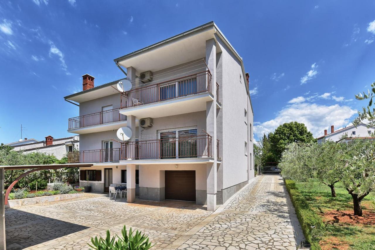 Brezac Olive Garden Apartment Fažana Esterno foto