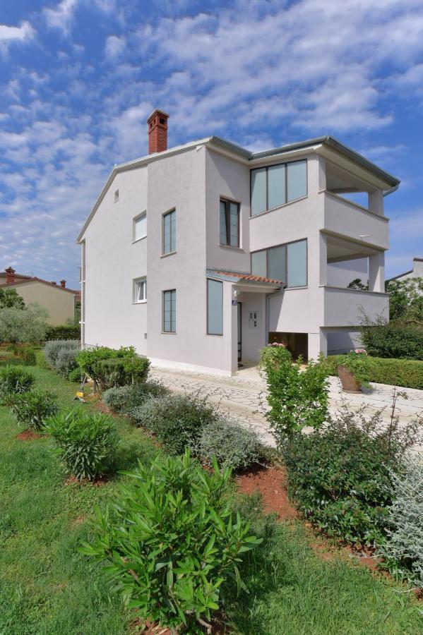 Brezac Olive Garden Apartment Fažana Esterno foto
